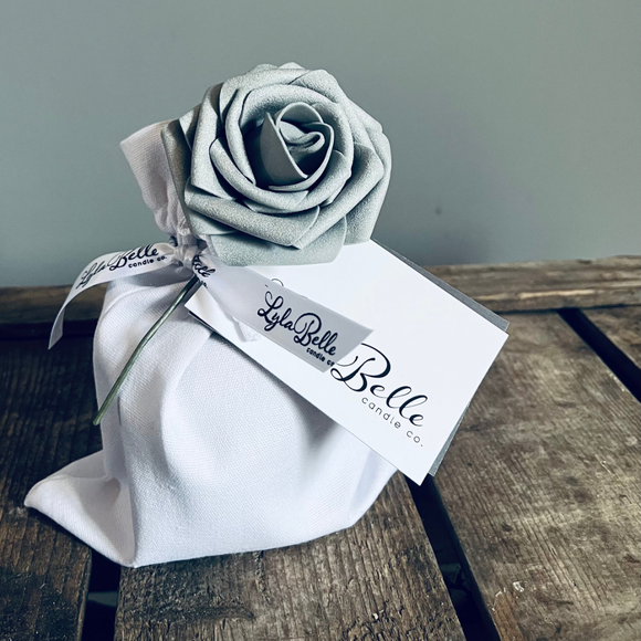 Gift Bag - Includes gift tag & flower